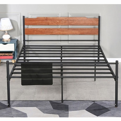 Van het het Metaalmeubilair van BSCI de Eenvoudige Zwarte Houten van het Smeedijzerbedden Stevige Koning Size For Apartment